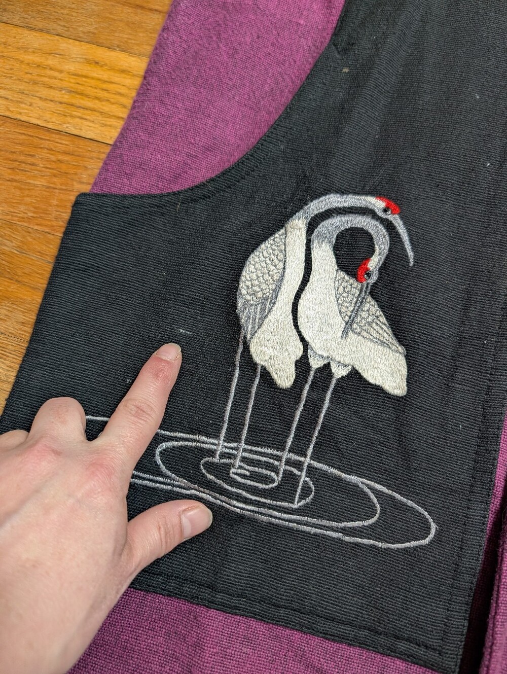 Vintage Art to Wear Japanese Crane Embroidered Vest Purple Black Woven Asian Med - Picture 7 of 16